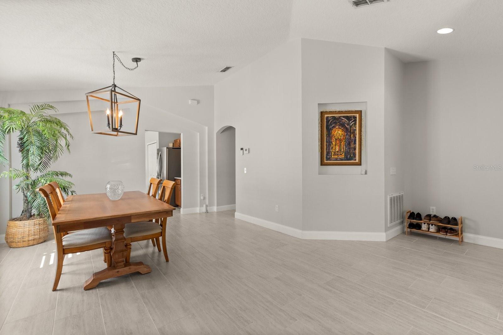 Image 4 of 48 For 3050 Mandolin Drive