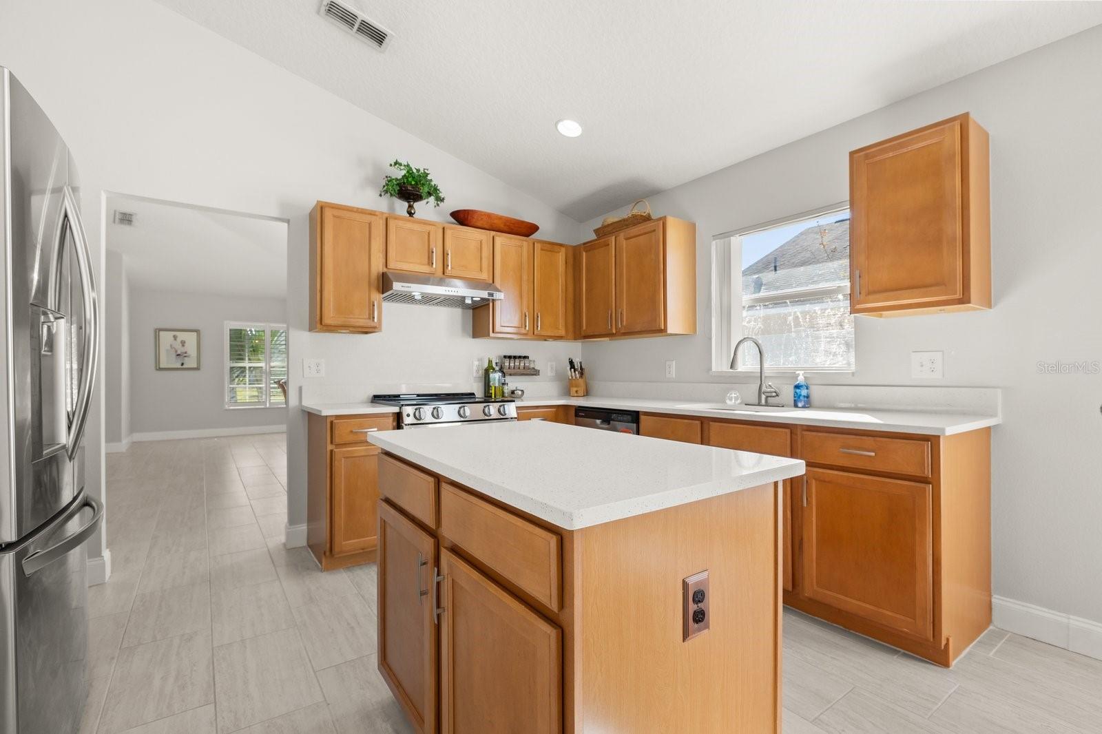 Image 6 of 48 For 3050 Mandolin Drive