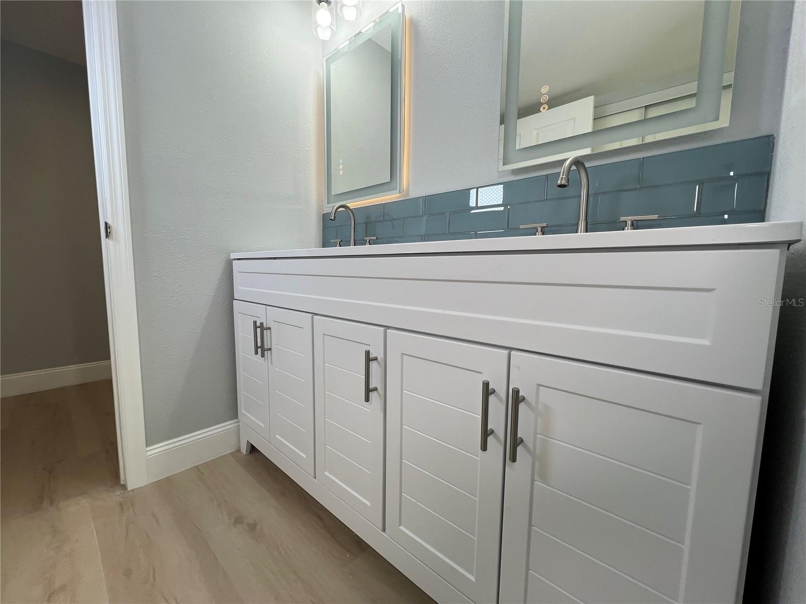 Image 14 of 29 For 7550 Sunshine Skyway Lane S P11