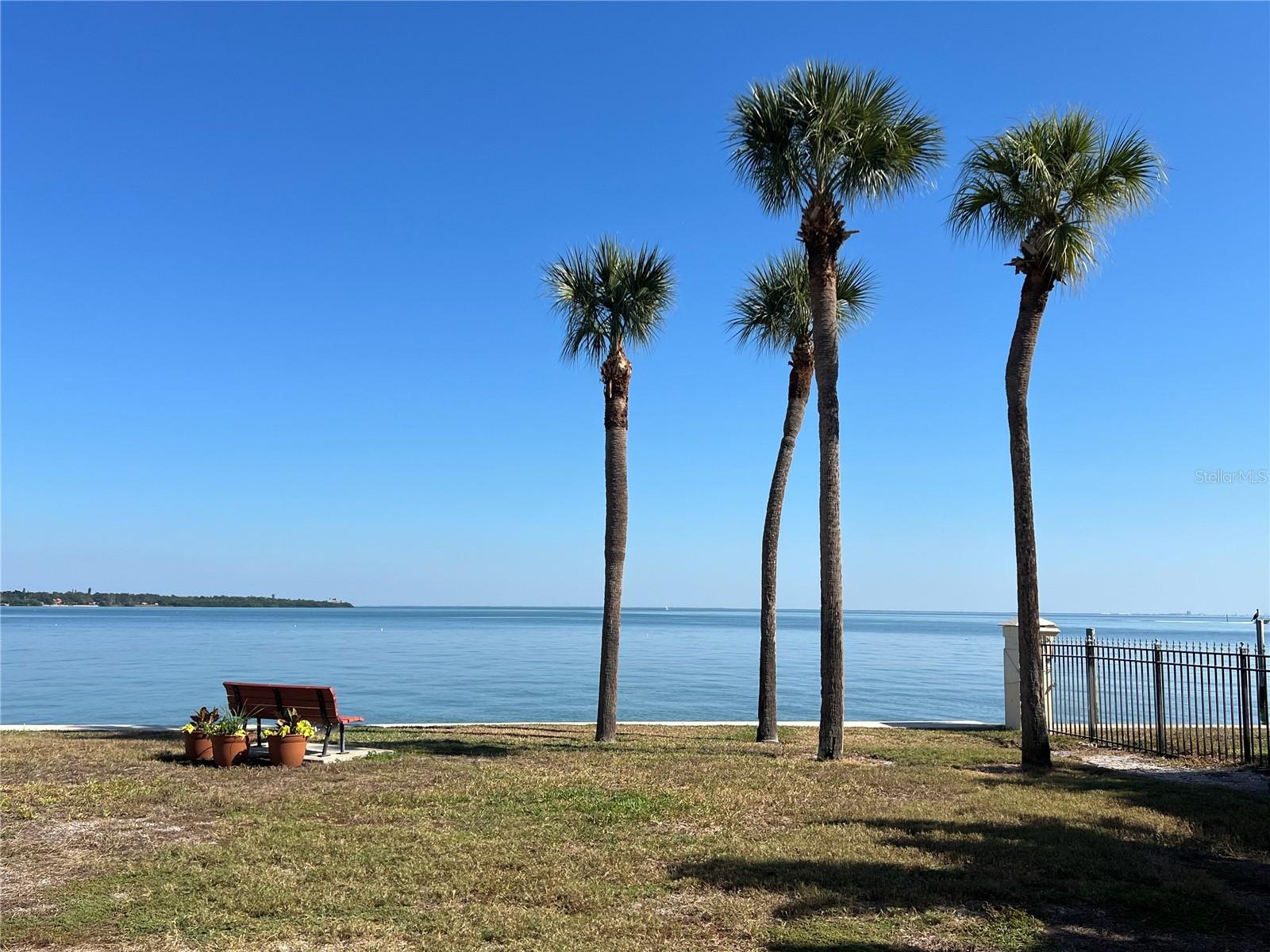 Image 21 of 29 For 7550 Sunshine Skyway Lane S P11