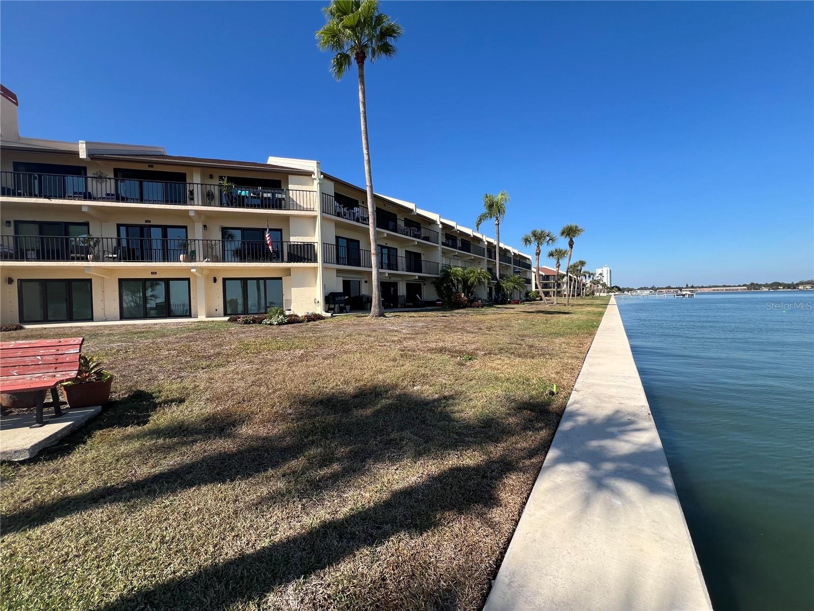 Image 23 of 29 For 7550 Sunshine Skyway Lane S P11