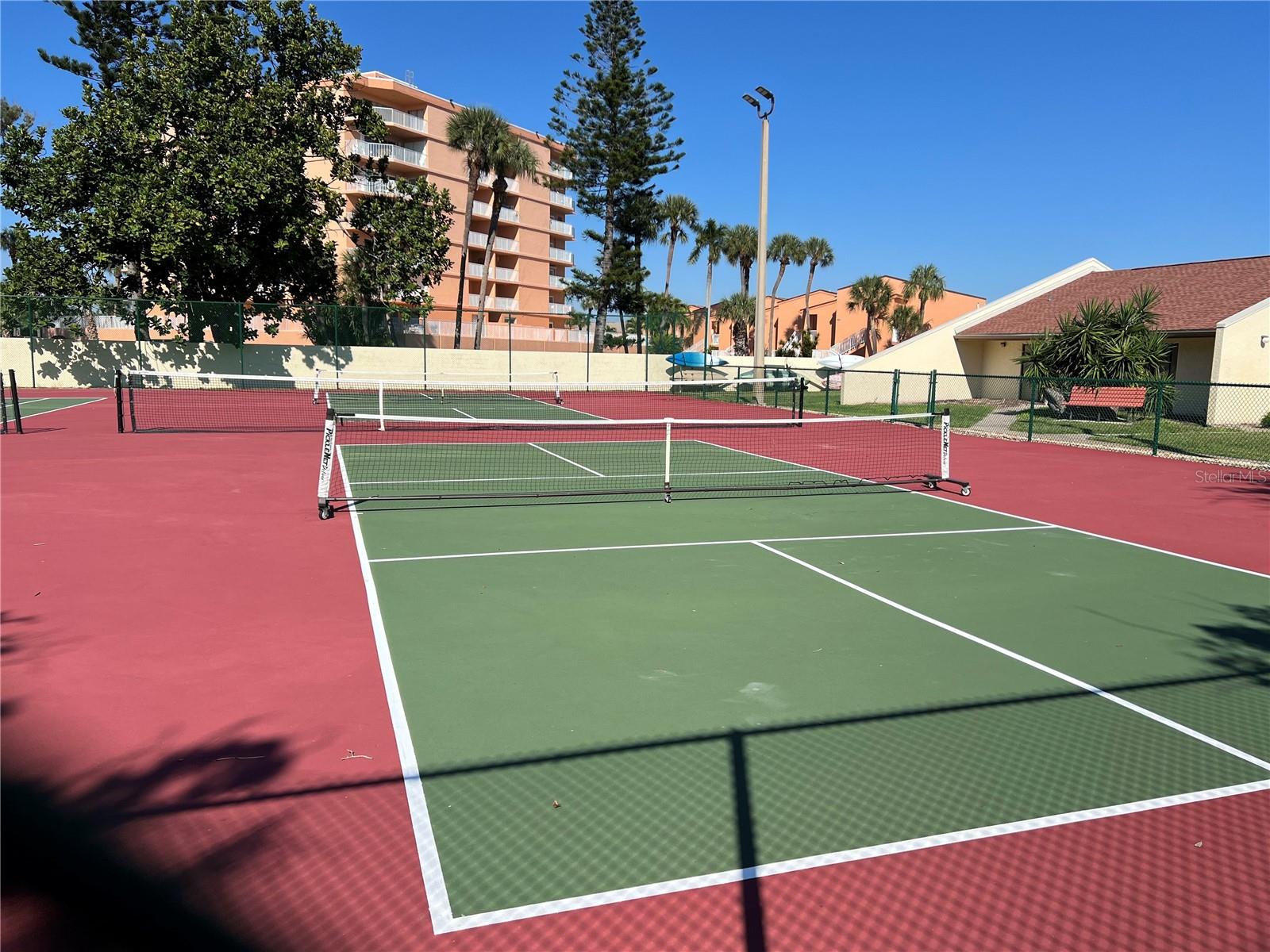 Image 24 of 29 For 7550 Sunshine Skyway Lane S P11