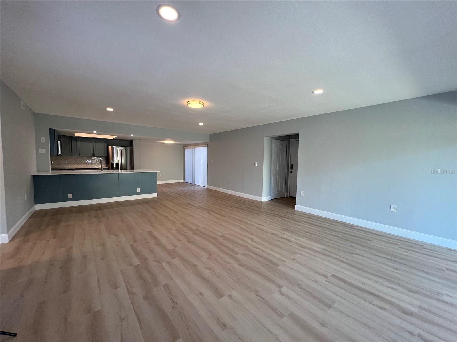 Image 5 of 29 For 7550 Sunshine Skyway Lane S P11