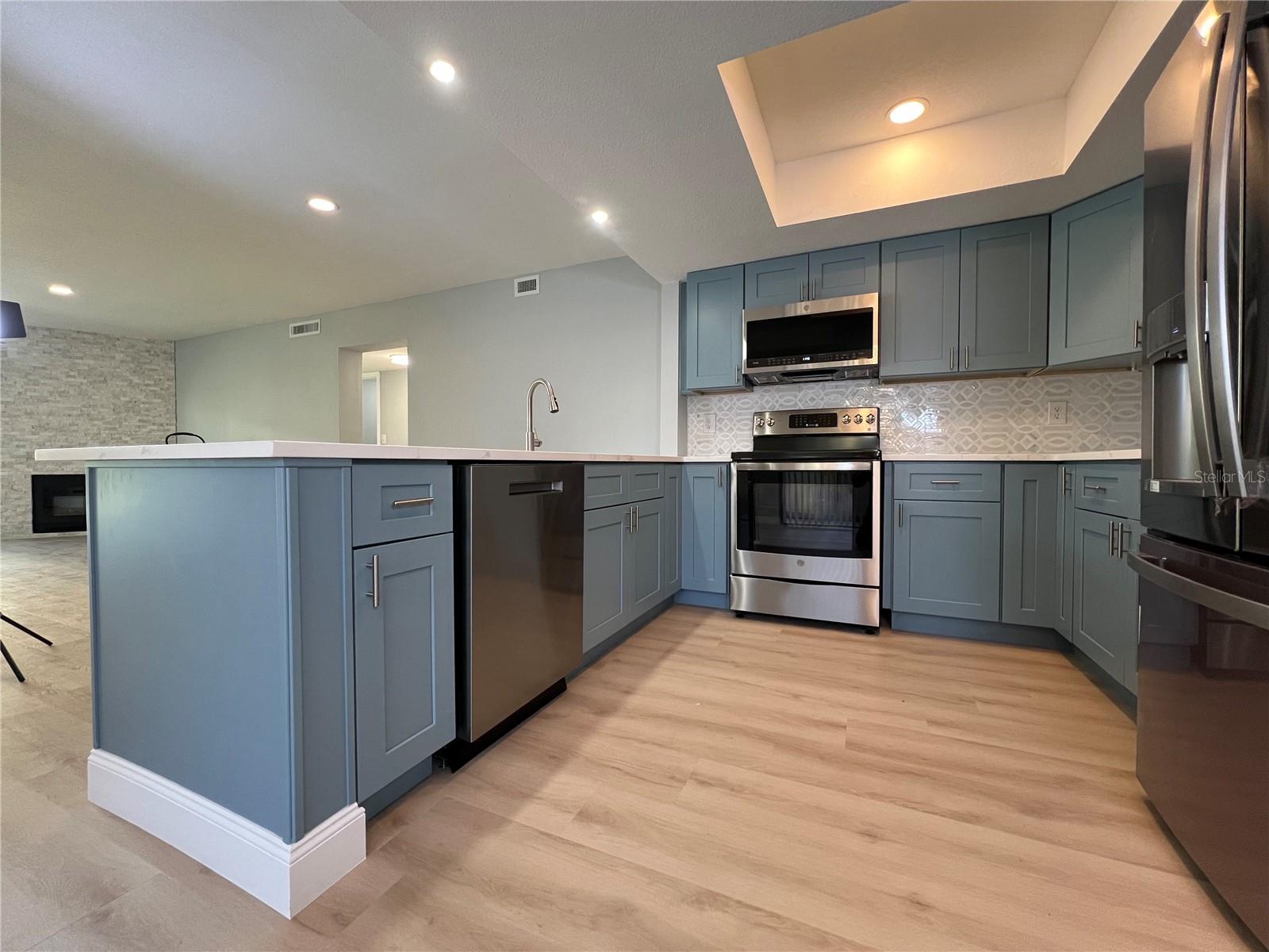 Image 6 of 29 For 7550 Sunshine Skyway Lane S P11