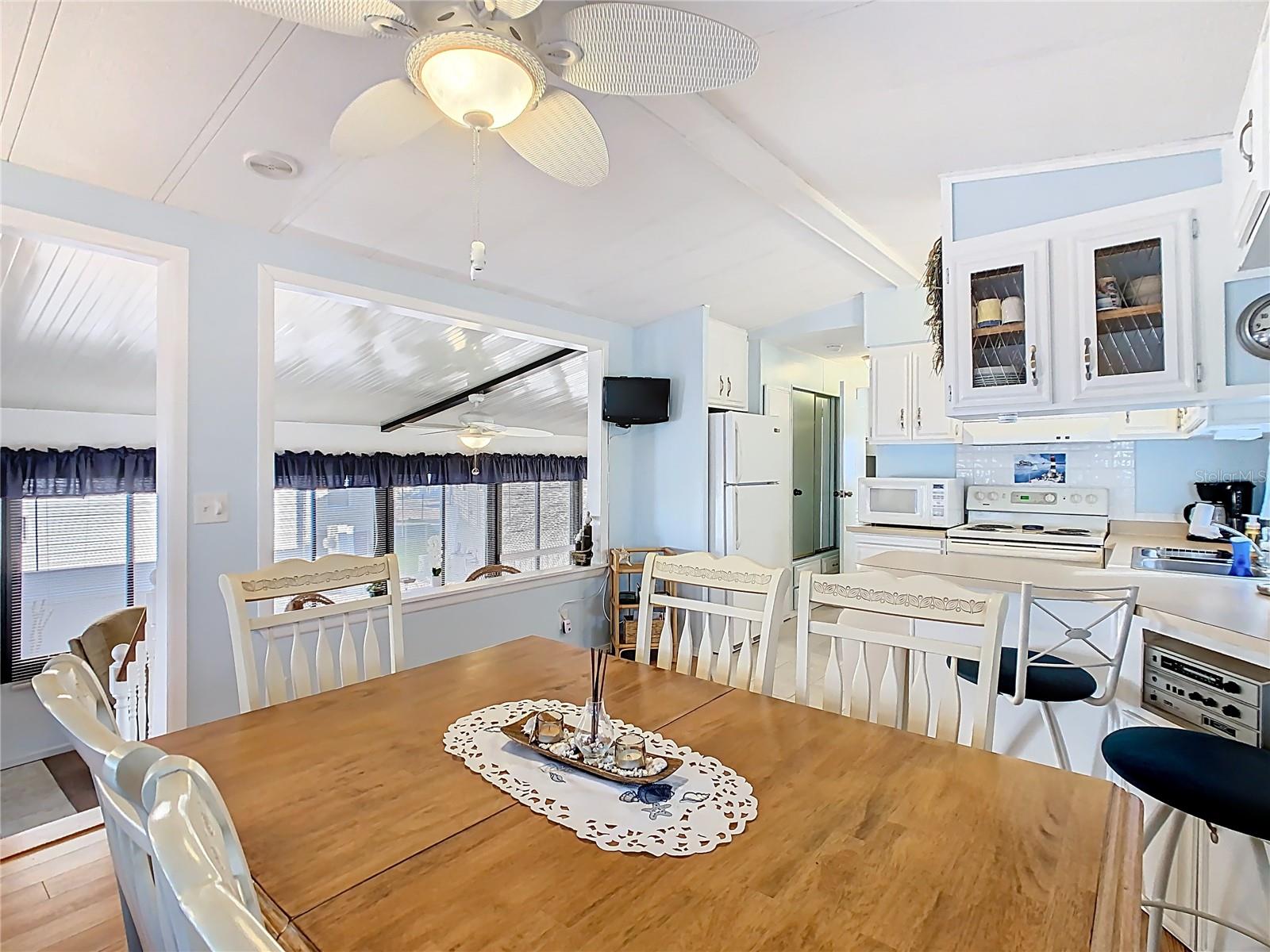 Image 12 of 34 For 9000 Us Hwy 192 293