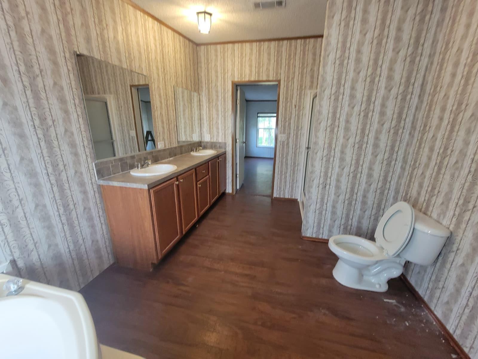 Image 24 of 28 For 4541 Deer Run Run