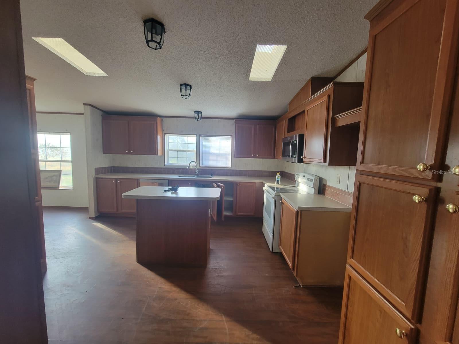 Image 3 of 28 For 4541 Deer Run Run