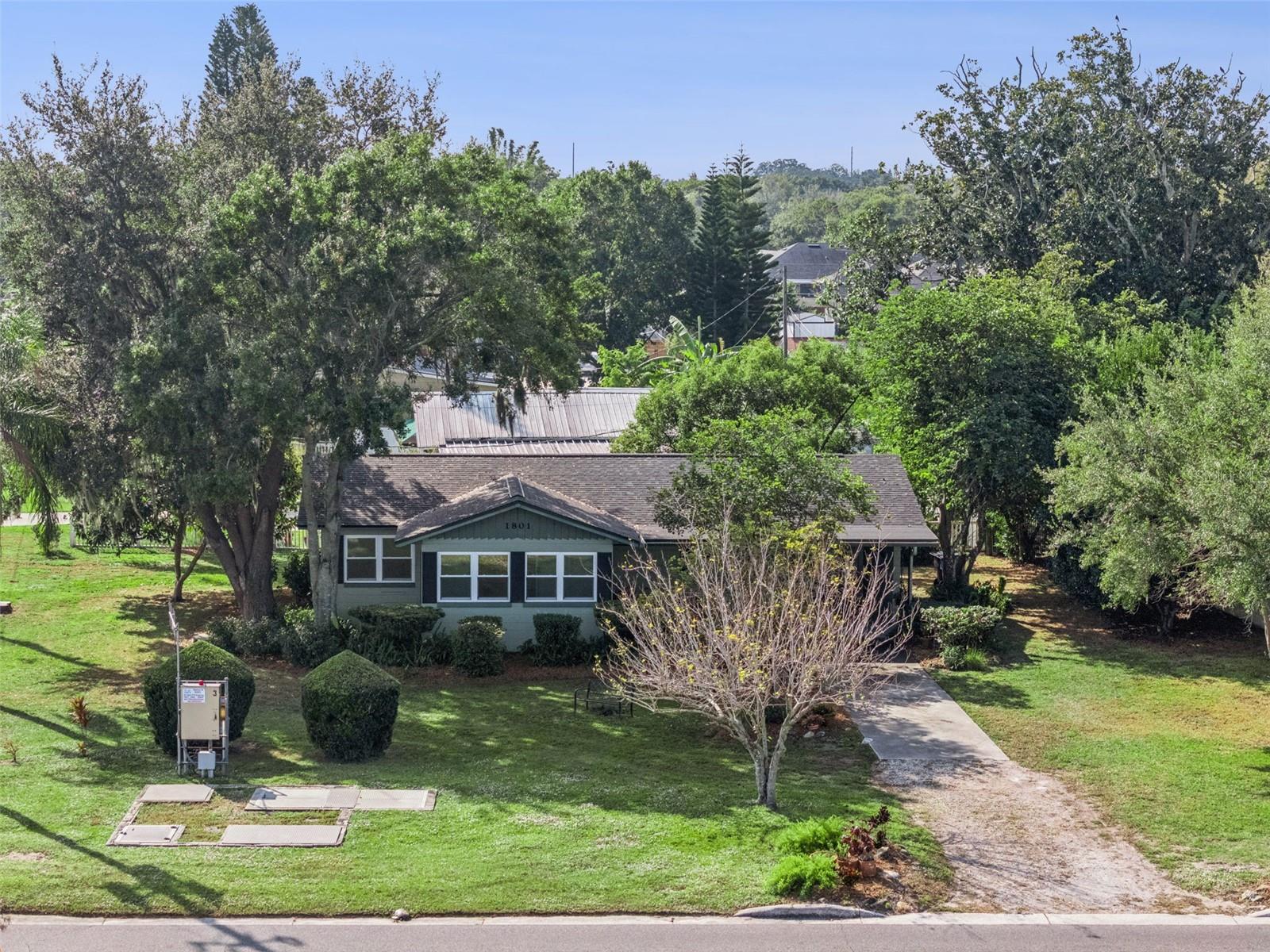 Listing photo id 27 for 1801 Lakeshore Boulevard