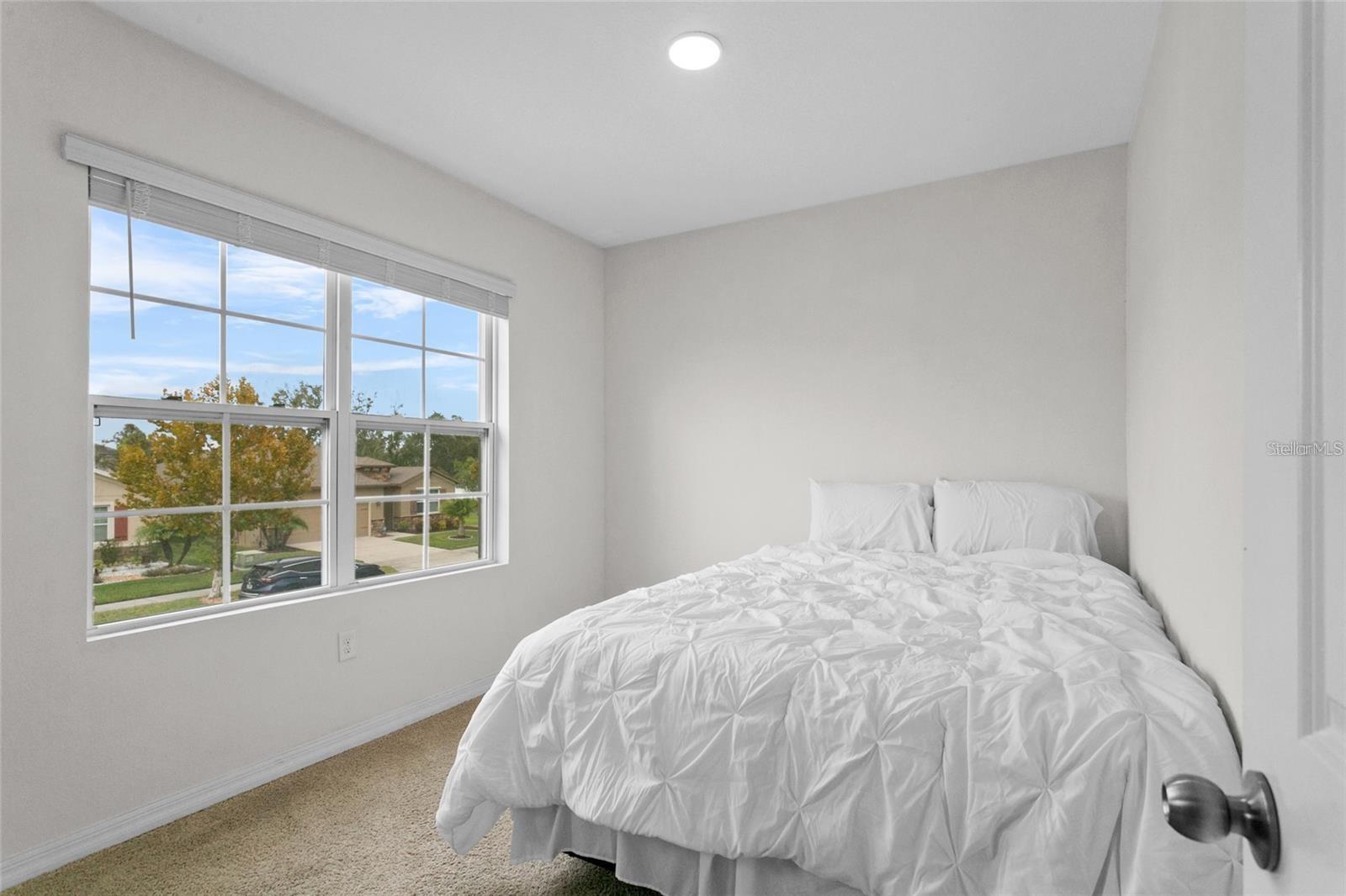 Image 12 of 27 For 1872 Rustic Falls Drive