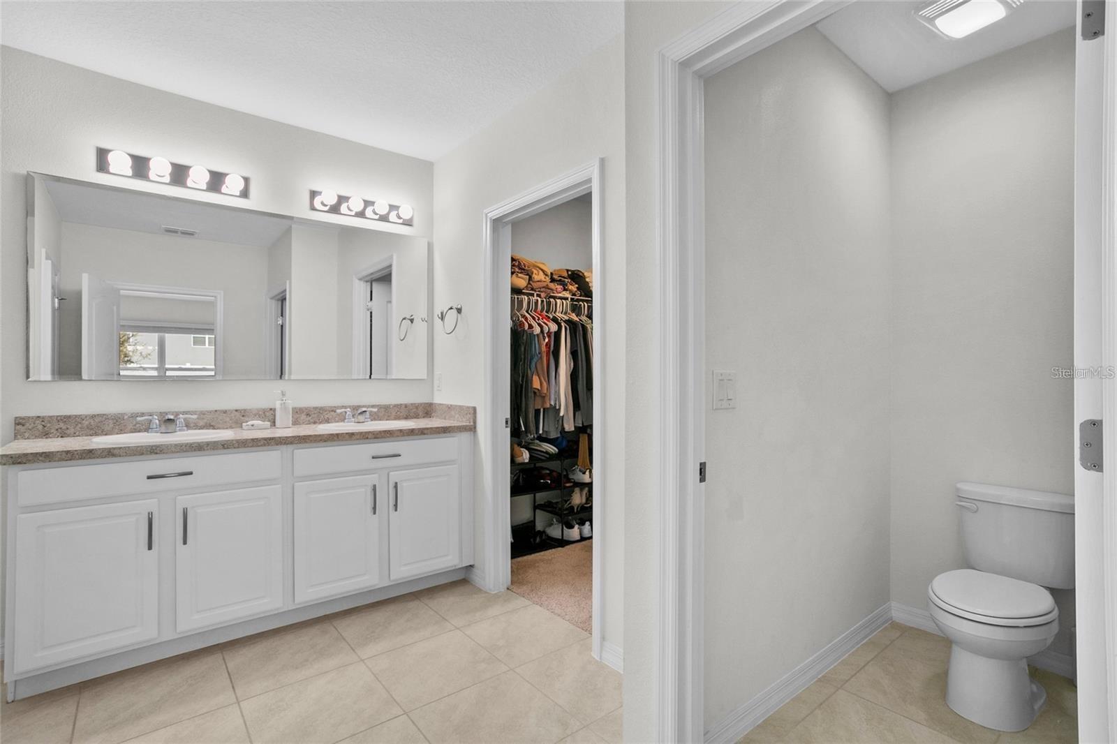 Image 13 of 27 For 1872 Rustic Falls Drive