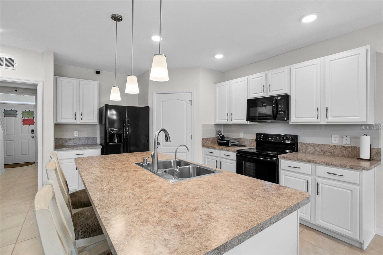 Image 7 of 27 For 1872 Rustic Falls Drive