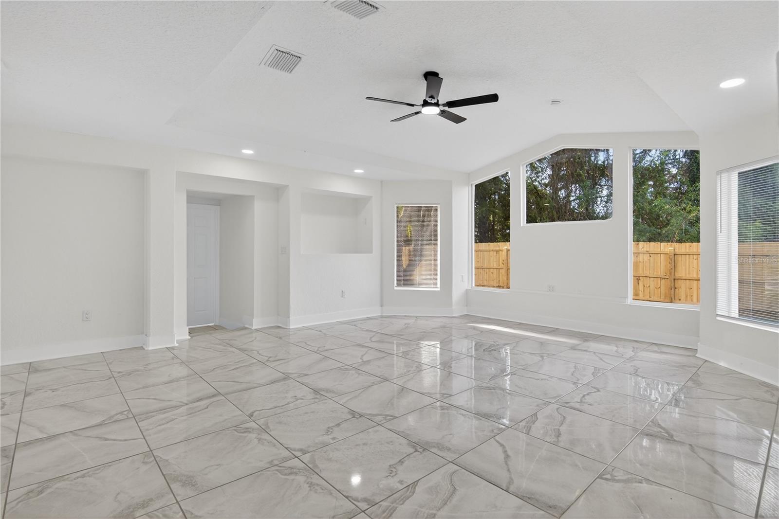 Image 18 of 57 For 3833 Ironwedge Drive