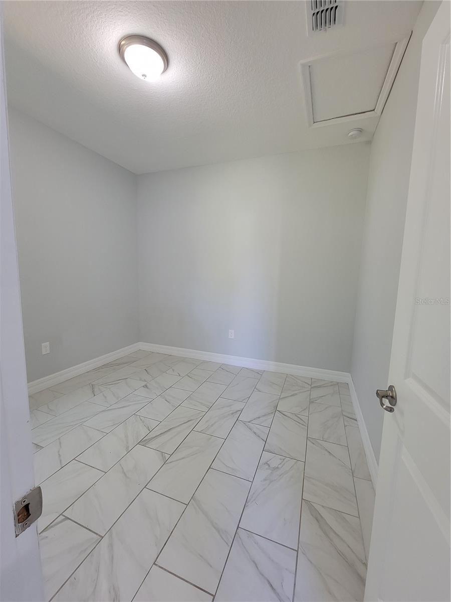 Image 10 of 10 For 754 Mink Court