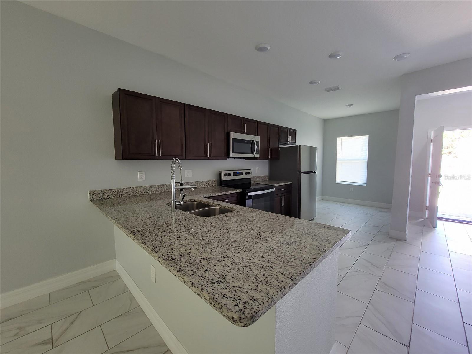 Image 6 of 10 For 754 Mink Court