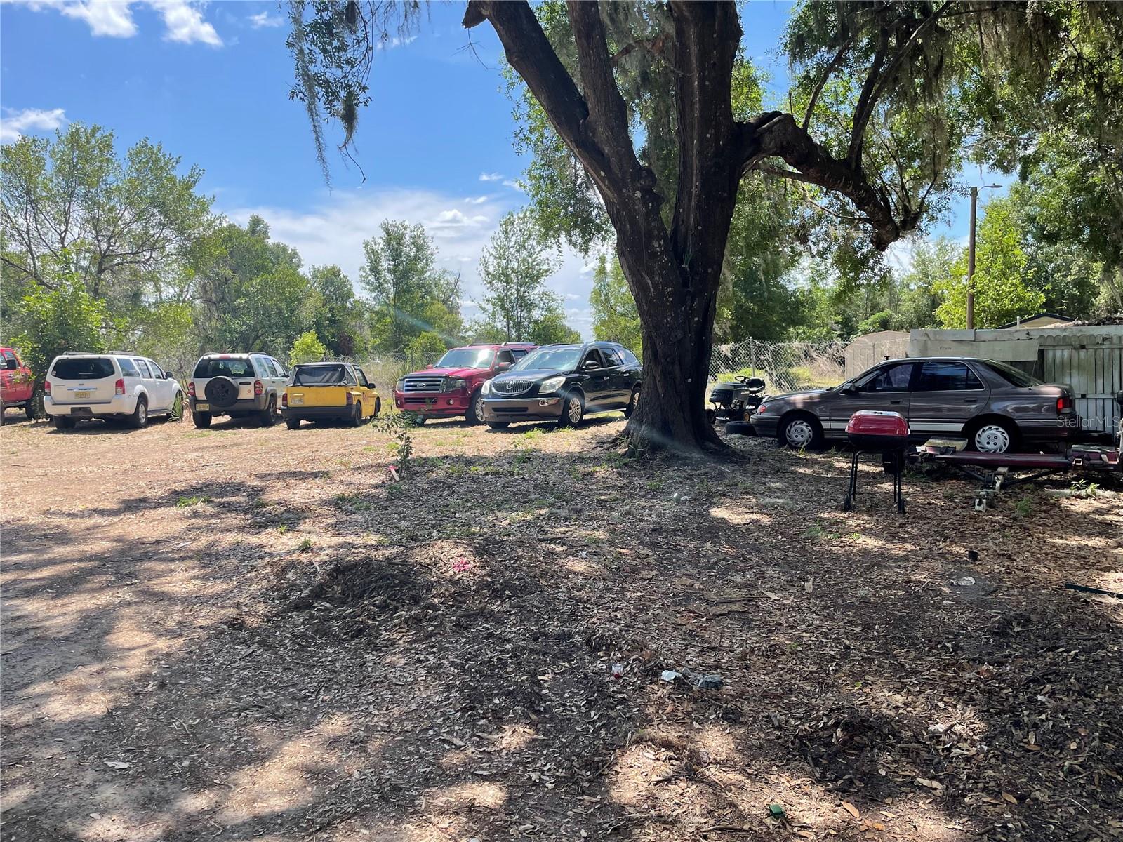 Image 8 of 12 For 732 Broadway Street