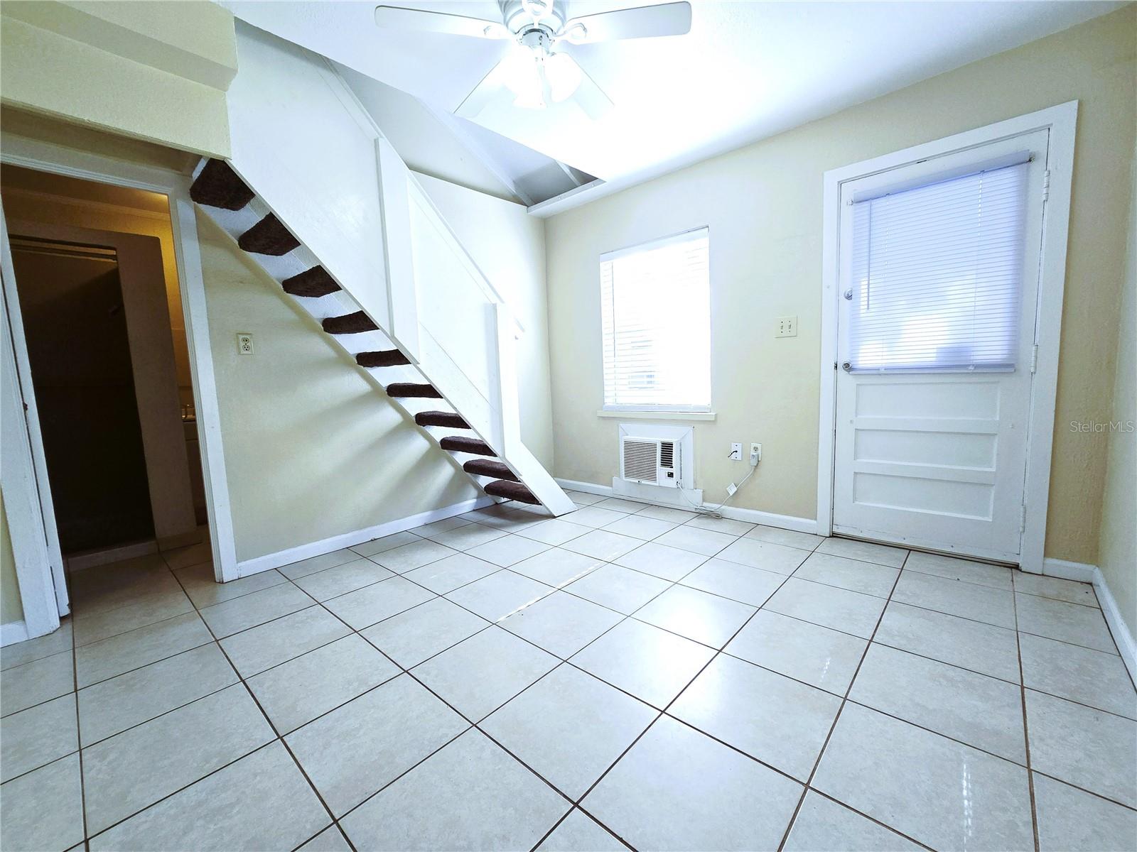 Image 4 of 29 For 1109 Pennsylvania Avenue