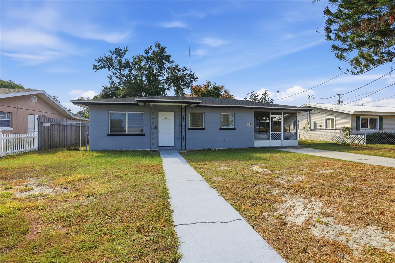 Image 2 of 39 For 225 Pomelo Street