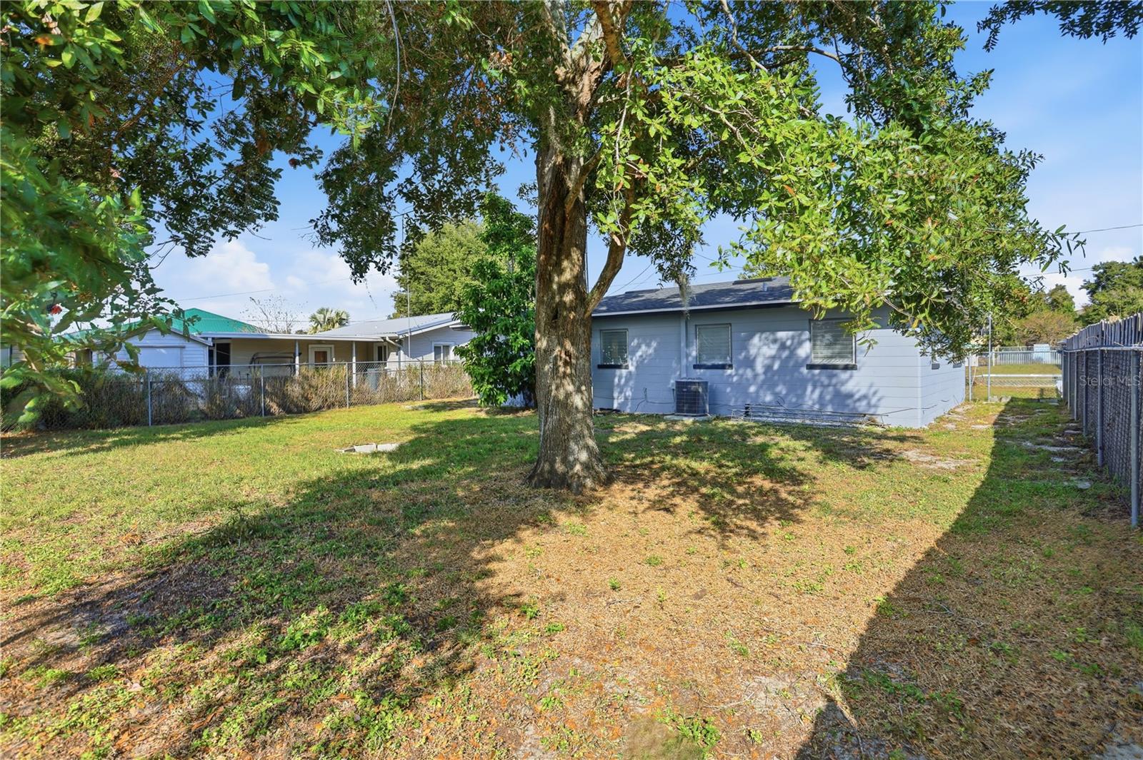 Image 27 of 39 For 225 Pomelo Street