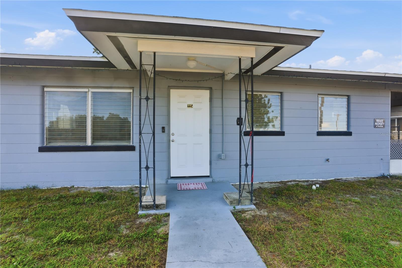 Image 5 of 39 For 225 Pomelo Street