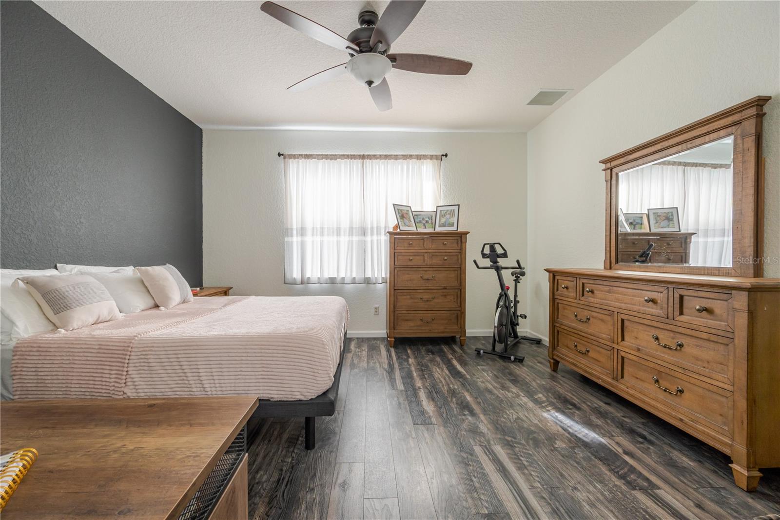 Image 15 of 38 For 3571 Maple Ridge Loop 1