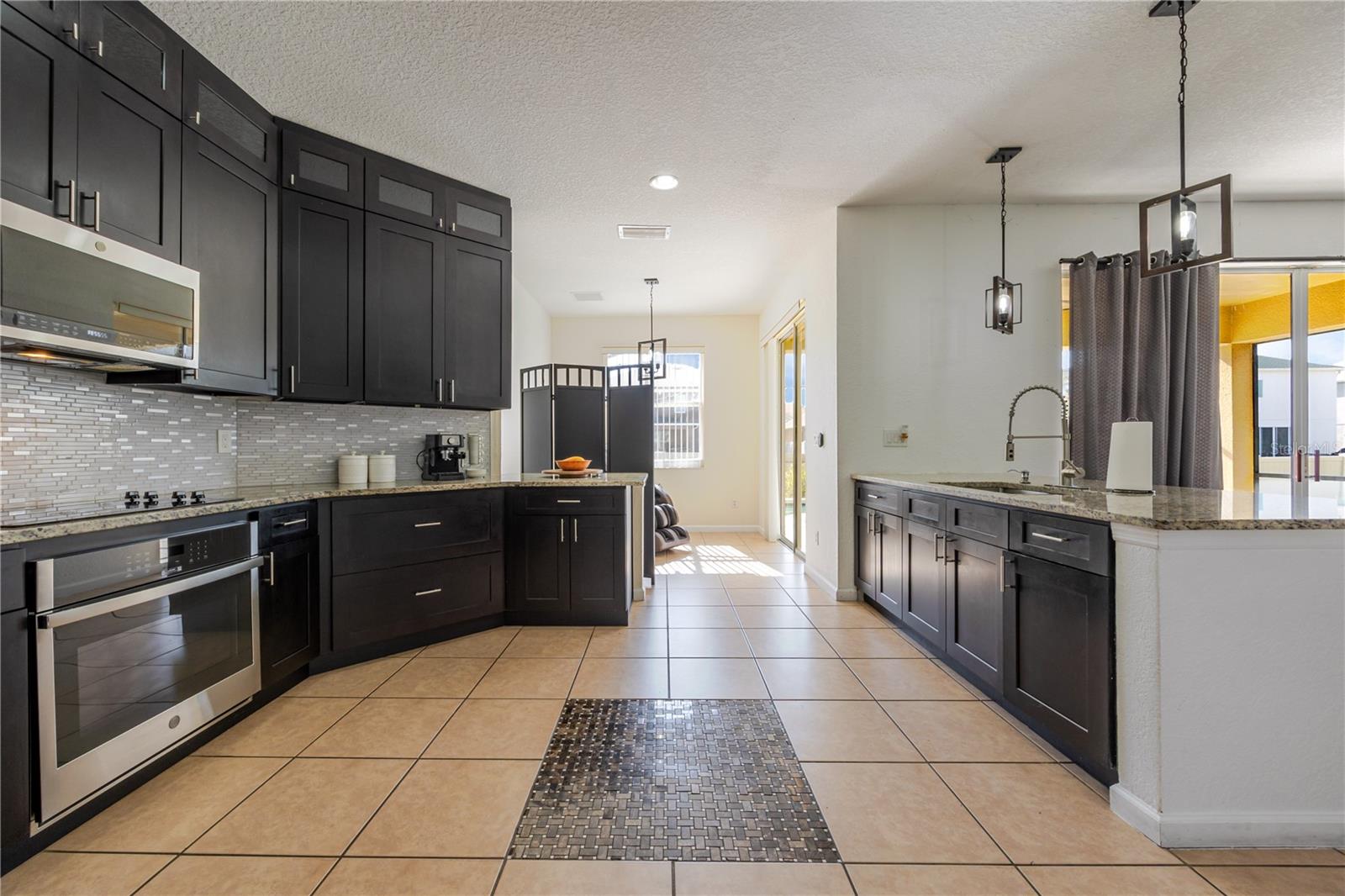 Image 19 of 38 For 3571 Maple Ridge Loop 1