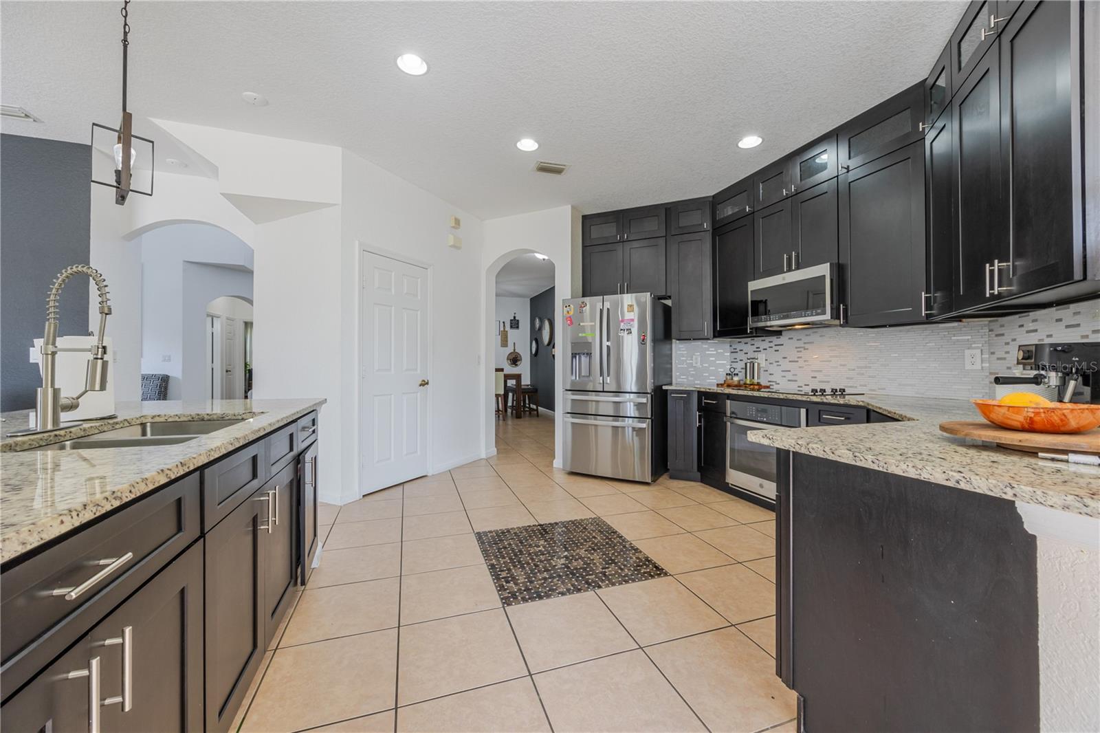 Image 20 of 38 For 3571 Maple Ridge Loop 1