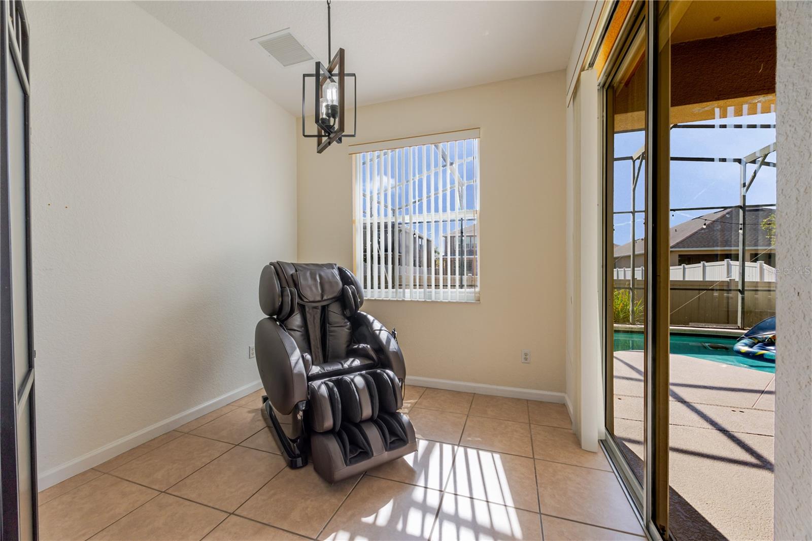 Image 21 of 38 For 3571 Maple Ridge Loop 1