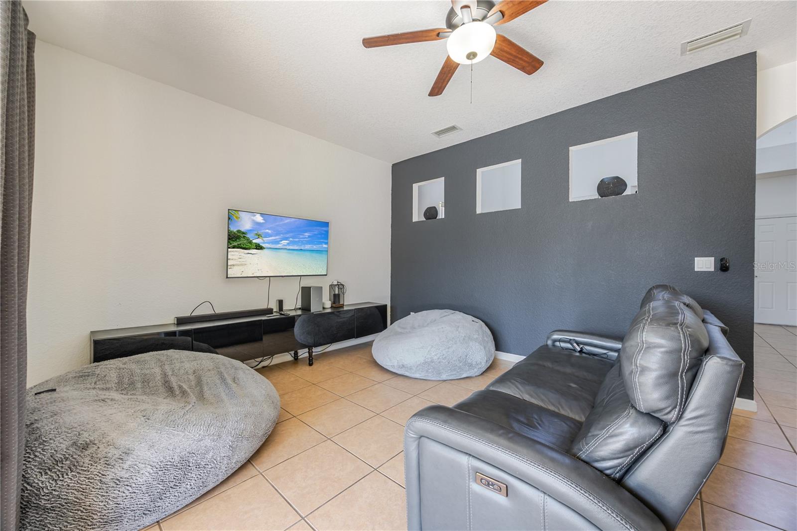 Image 24 of 38 For 3571 Maple Ridge Loop 1