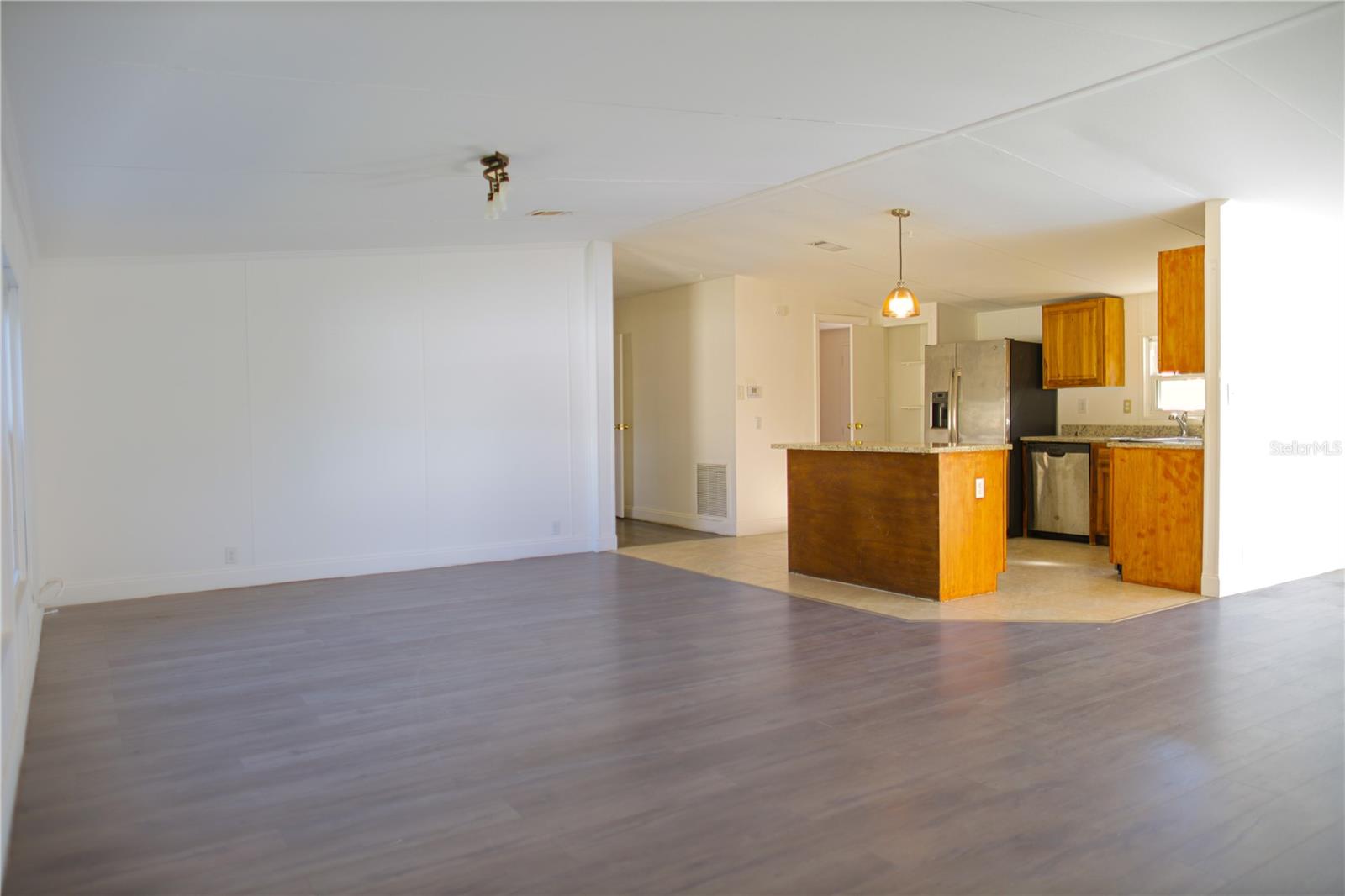 Image 11 of 35 For 14774 Congress Street