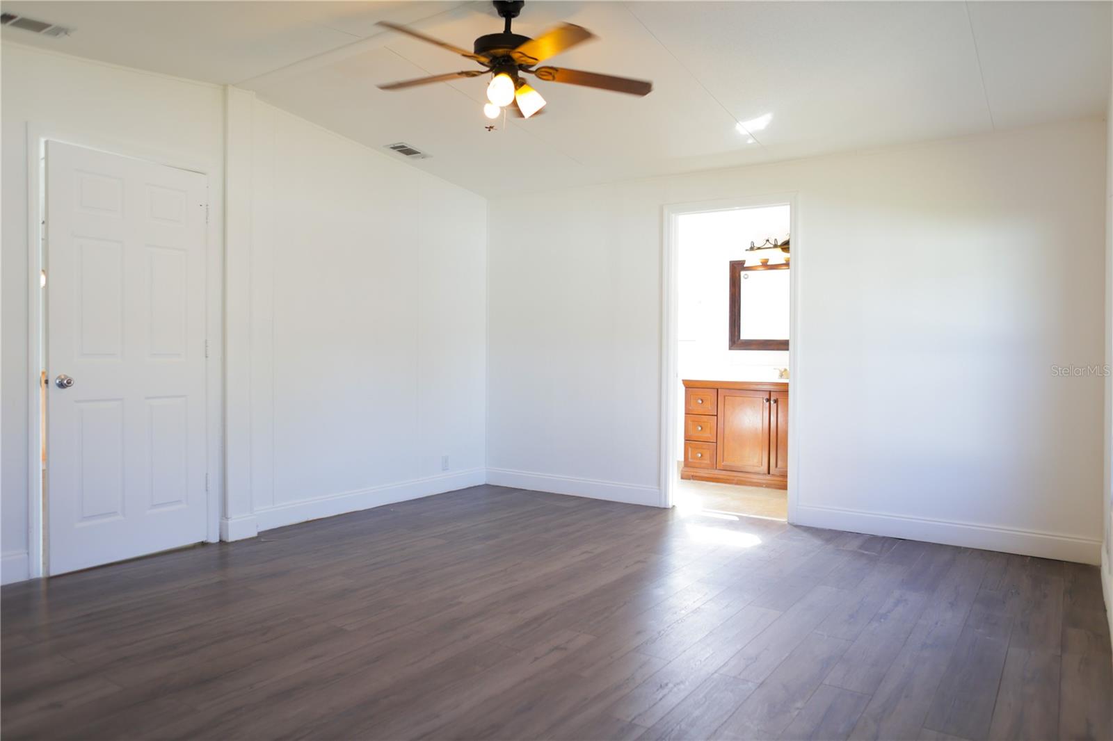 Image 16 of 35 For 14774 Congress Street