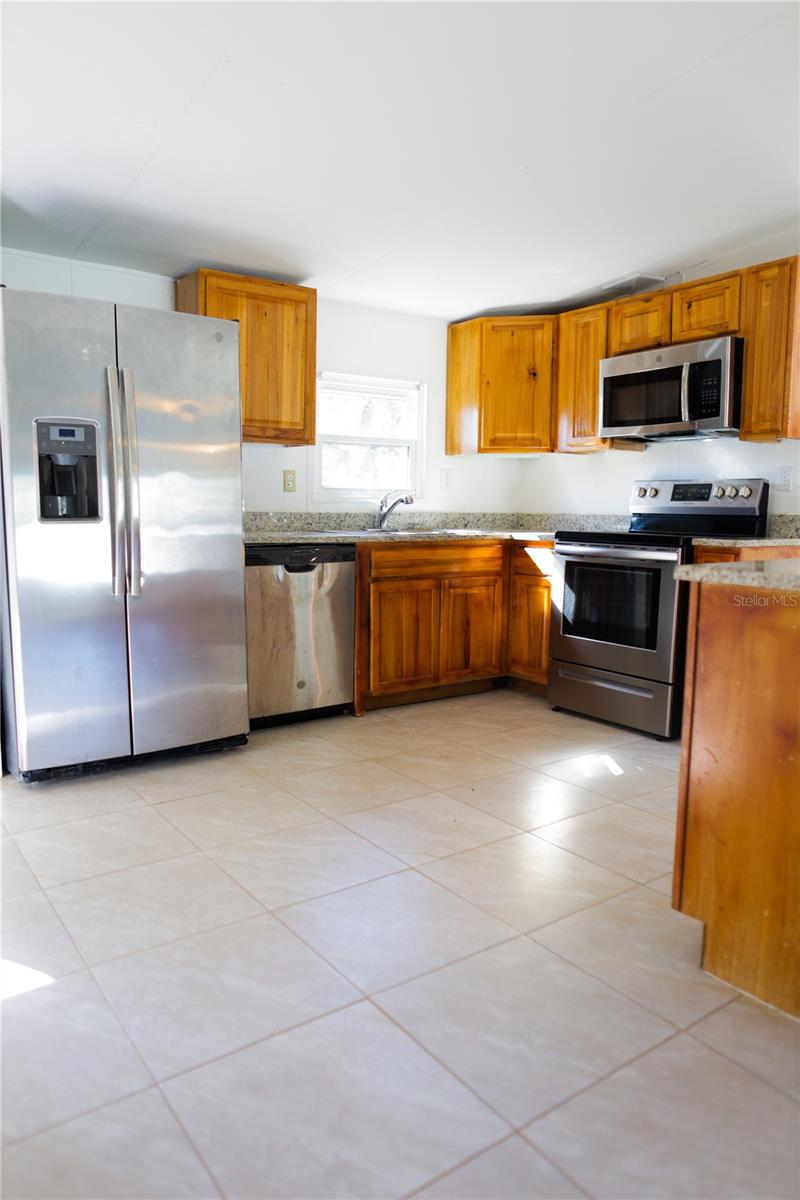 Image 18 of 35 For 14774 Congress Street