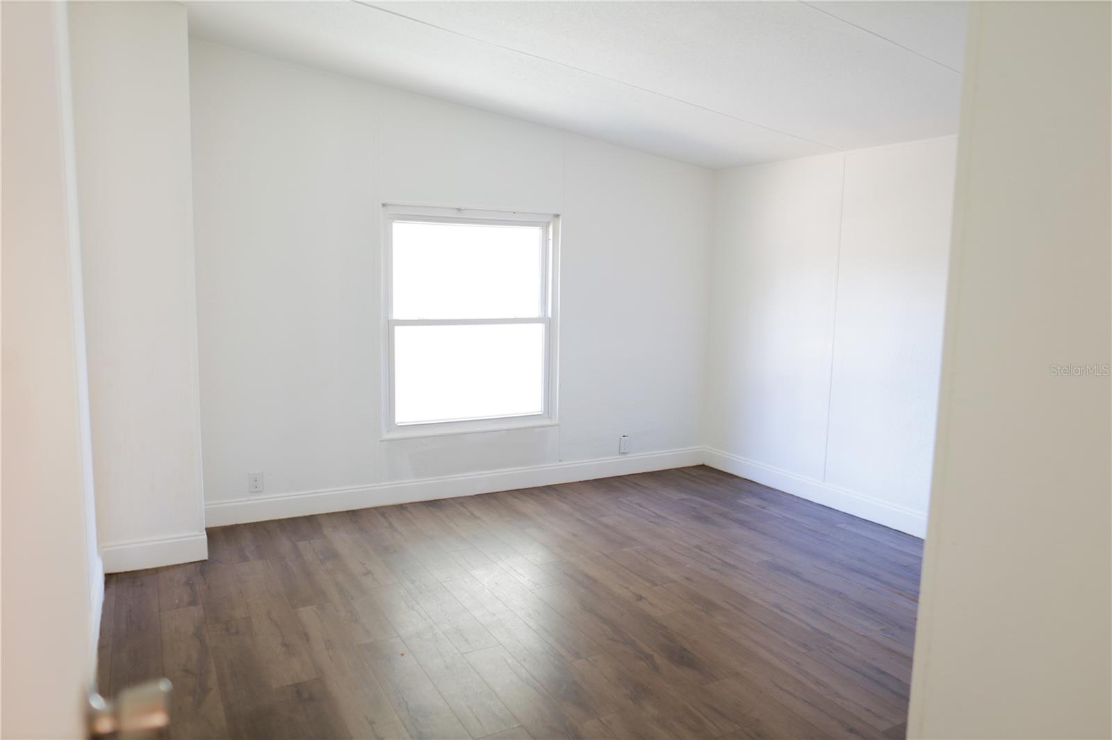 Image 23 of 35 For 14774 Congress Street