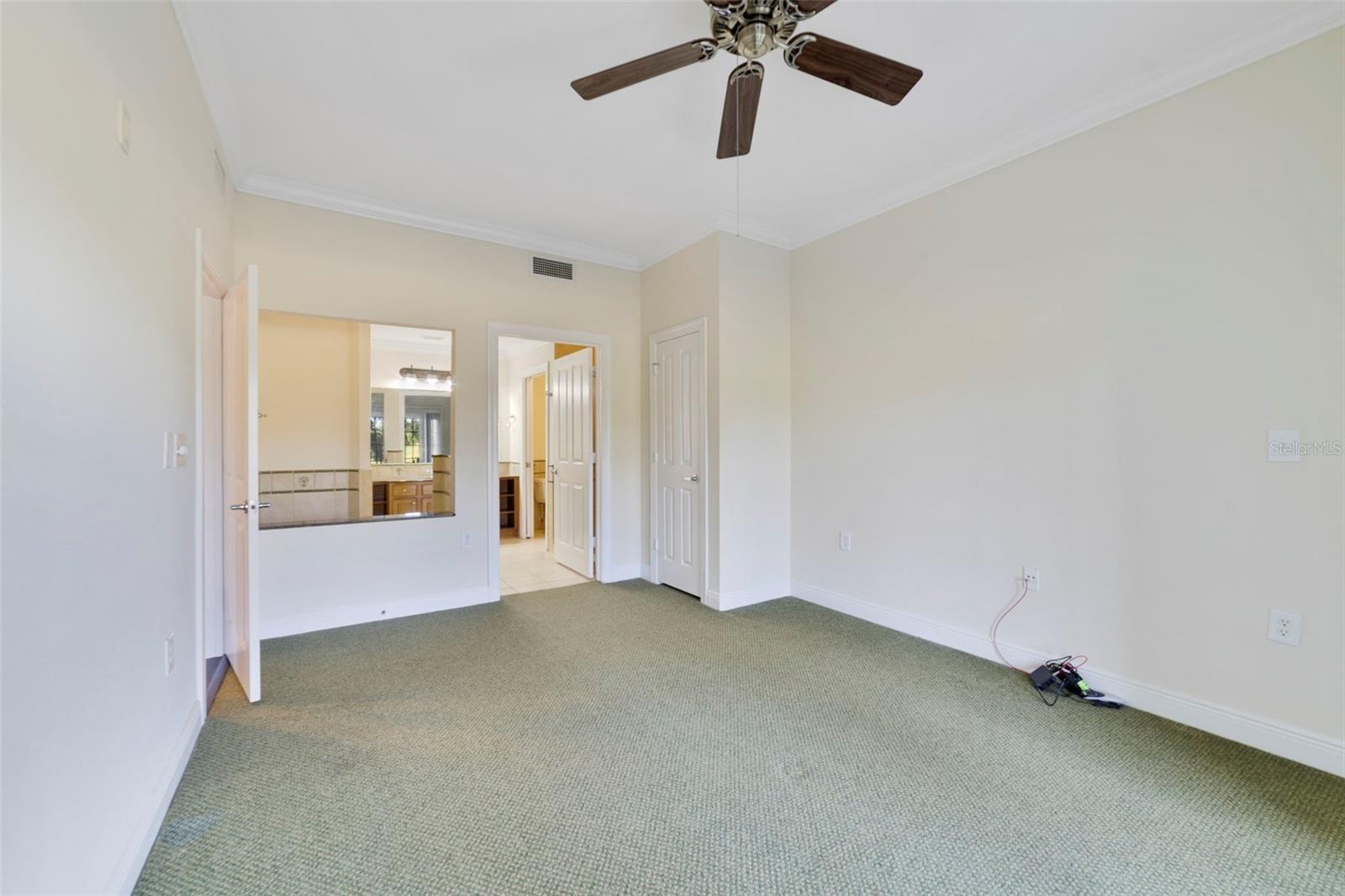 Image 13 of 27 For 1591 Heritage Crossing Court 101