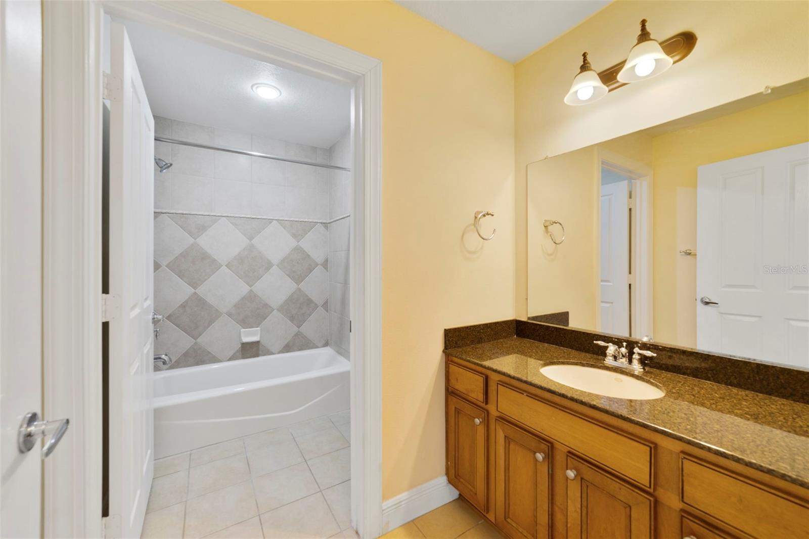 Image 19 of 27 For 1591 Heritage Crossing Court 101