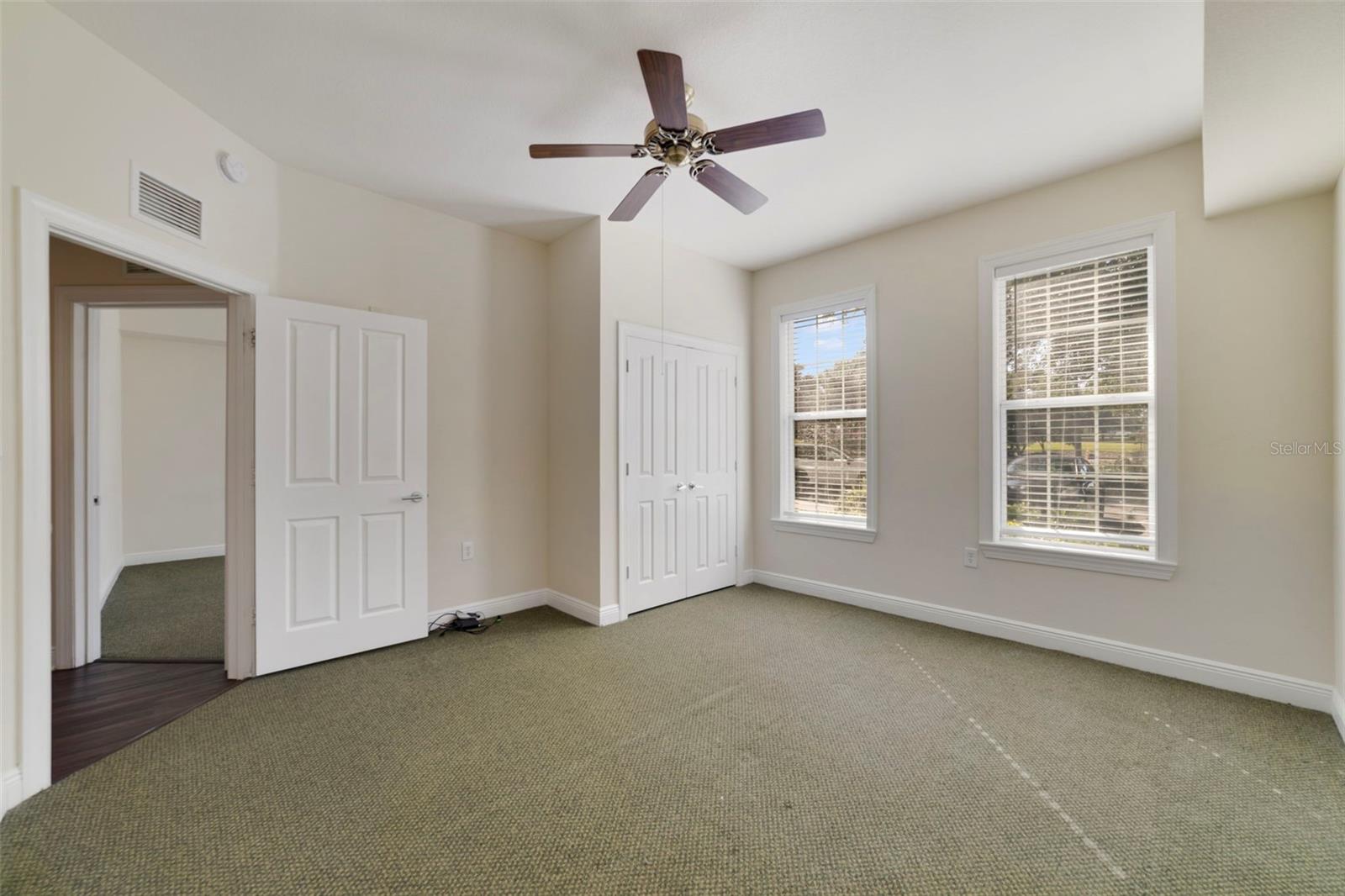 Image 21 of 27 For 1591 Heritage Crossing Court 101