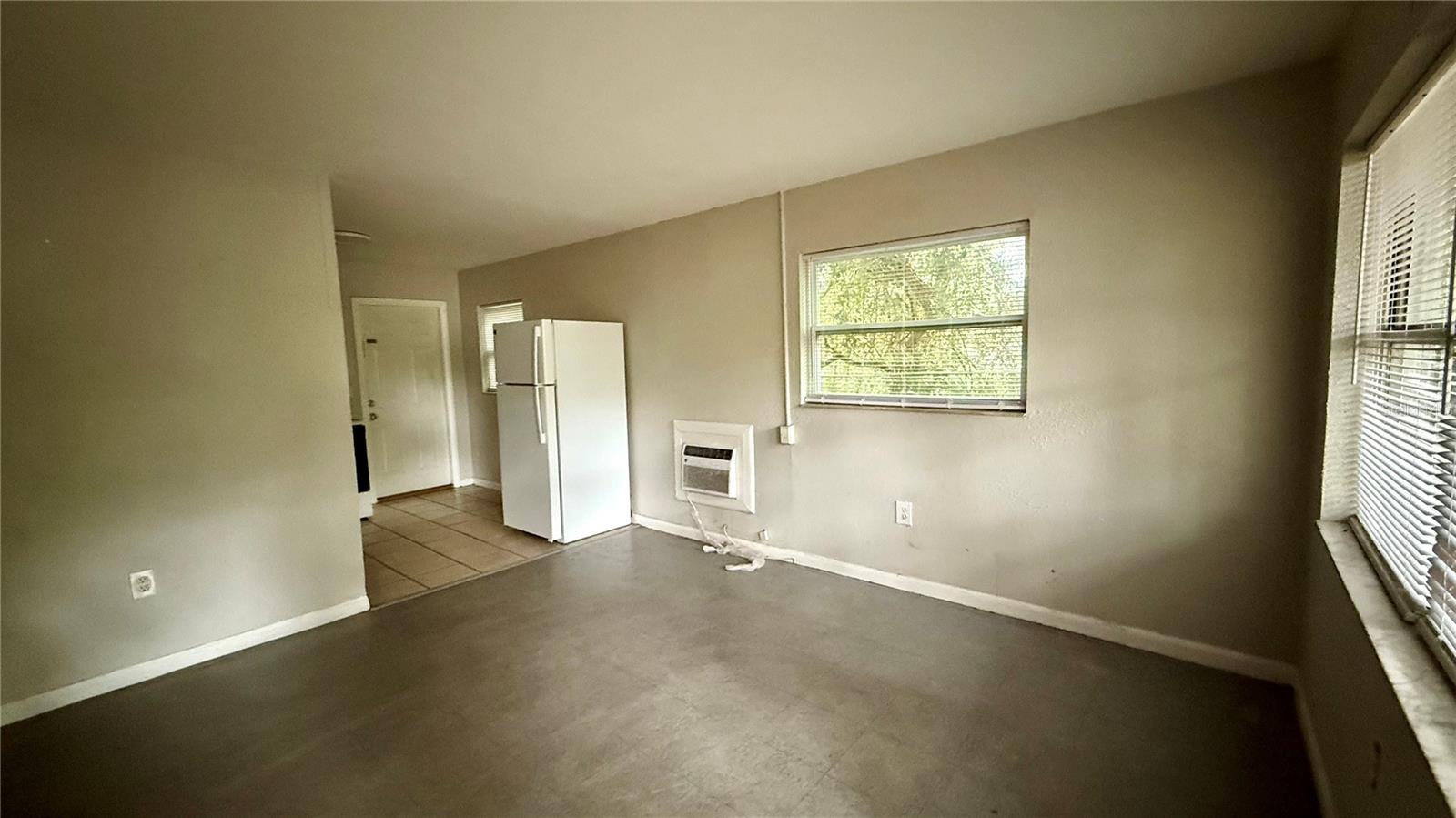 Image 3 of 10 For 213 Dr Martin Luther King Jr Avenue