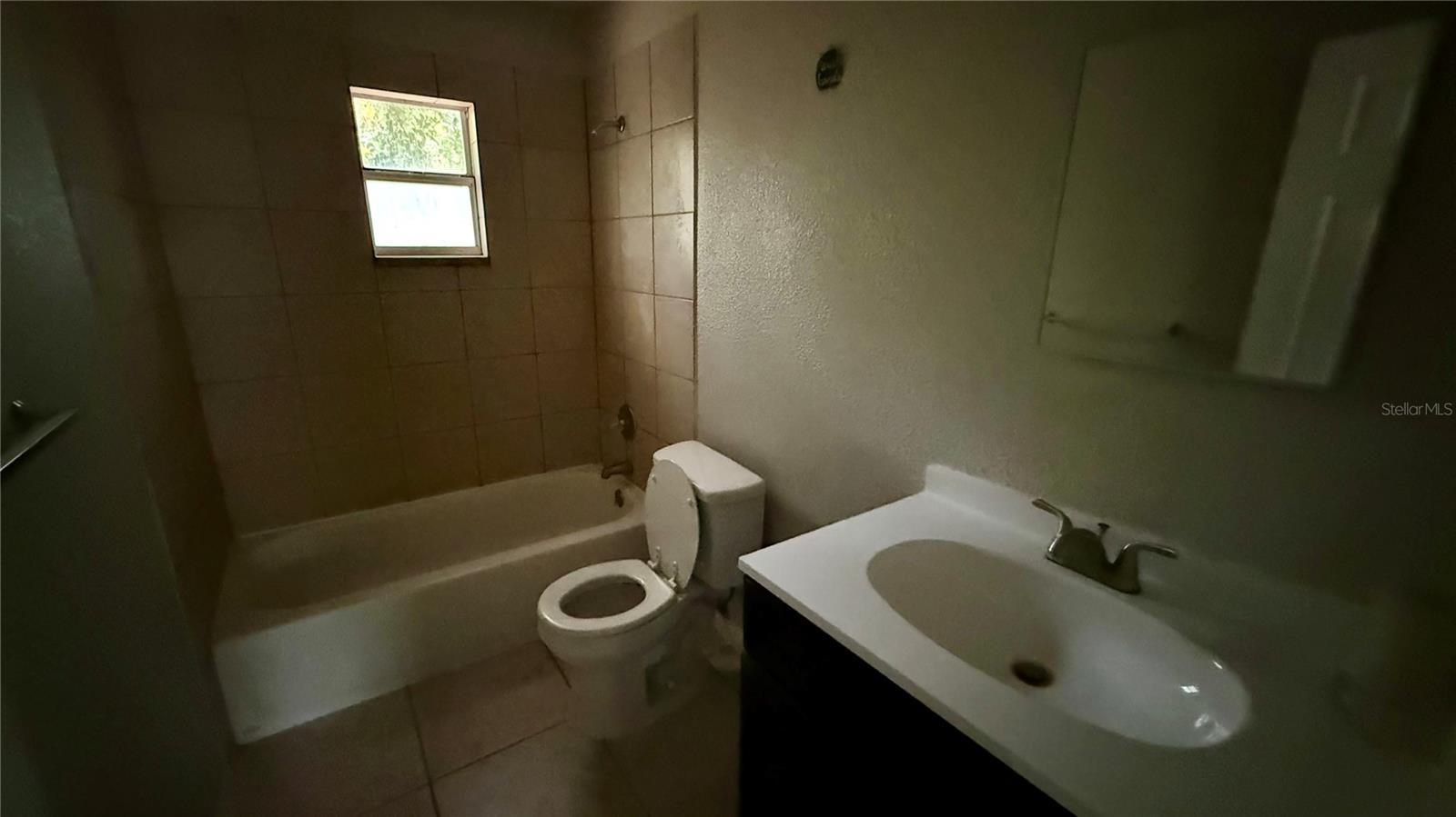 Image 4 of 10 For 213 Dr Martin Luther King Jr Avenue