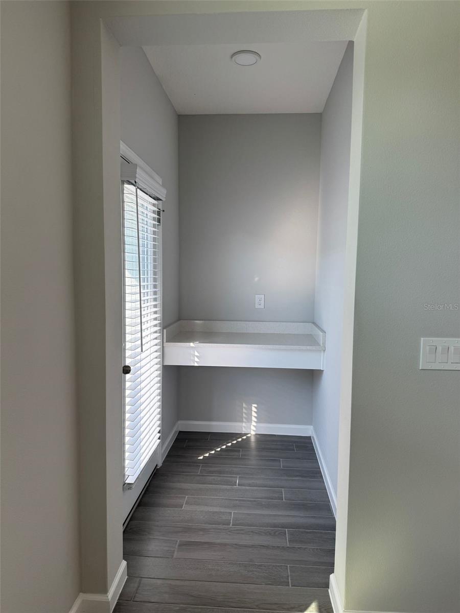 Image 4 of 13 For 1404 Lumpini Street