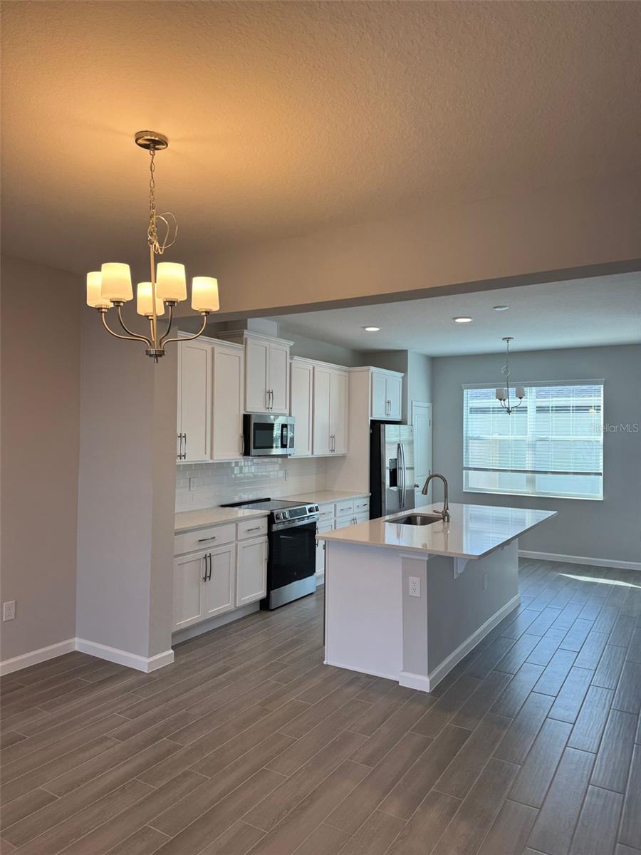 Image 6 of 13 For 1404 Lumpini Street