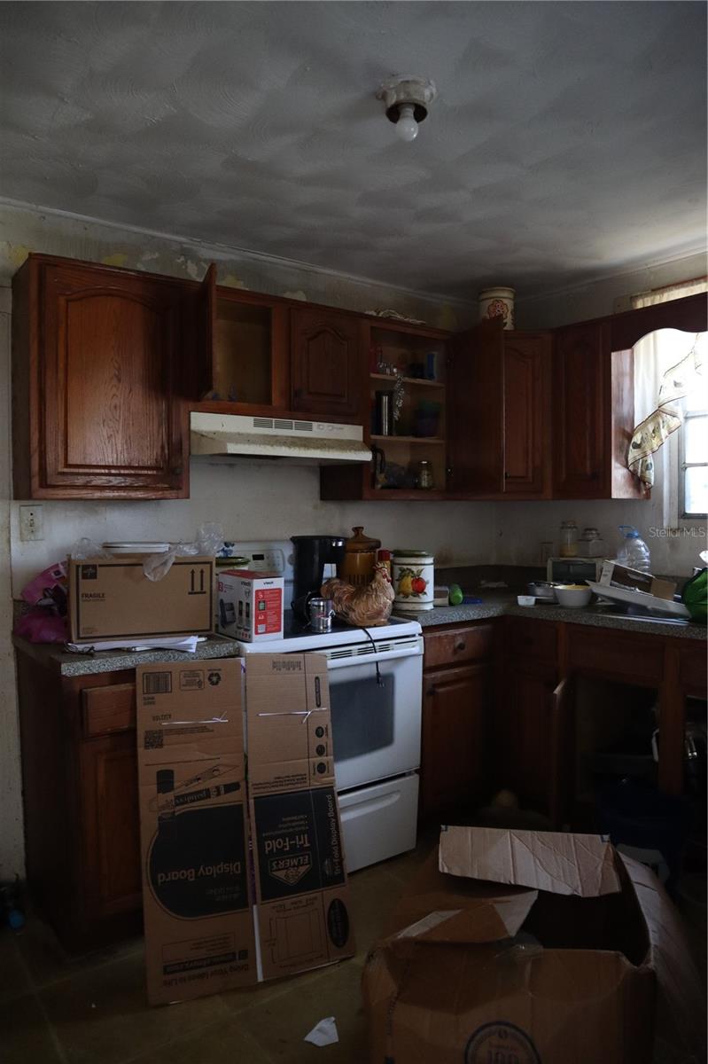 Image 10 of 14 For 1045 Gore Street