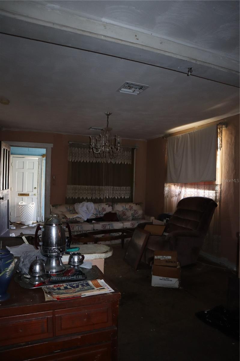 Image 14 of 14 For 1045 Gore Street