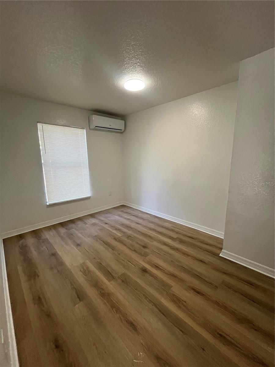 Image 3 of 14 For 1045 Gore Street