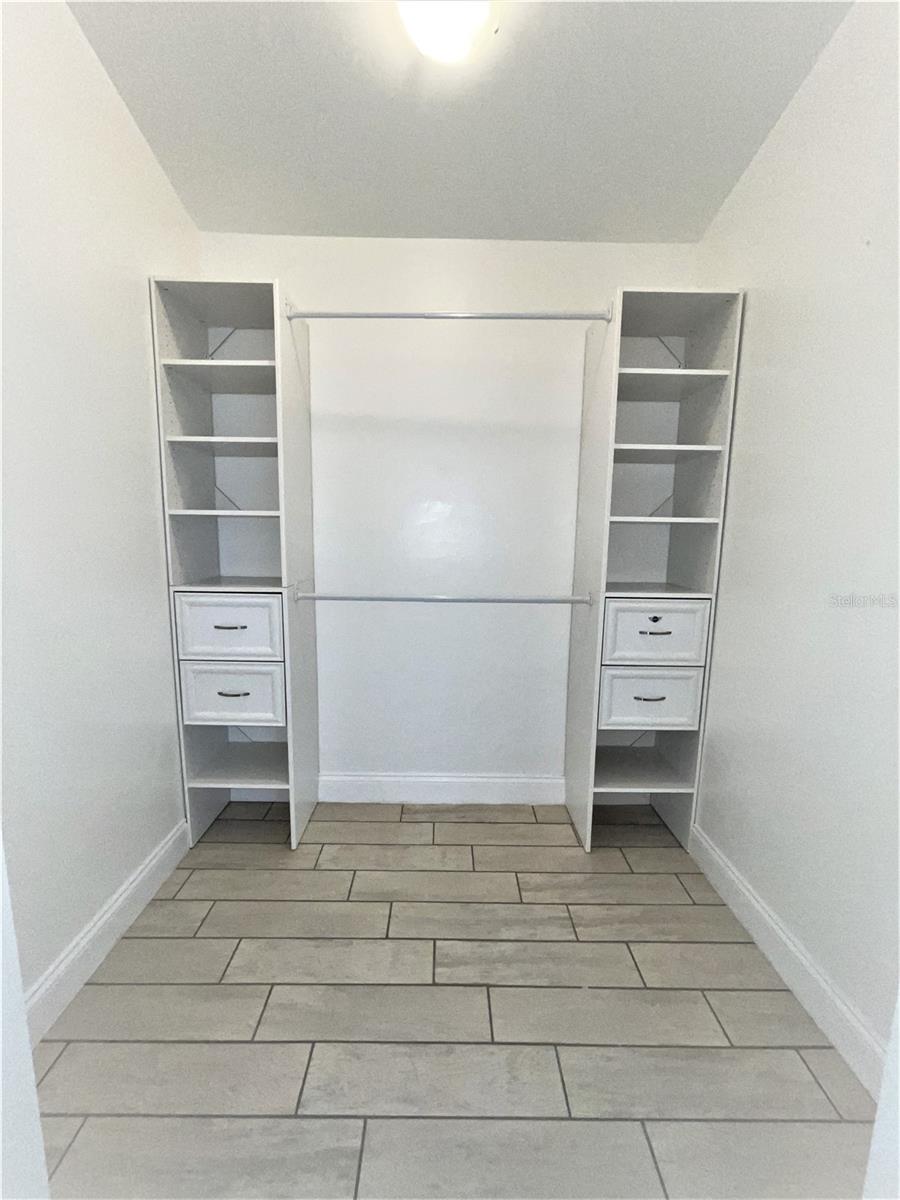 Image 15 of 29 For 304 Crisan Court