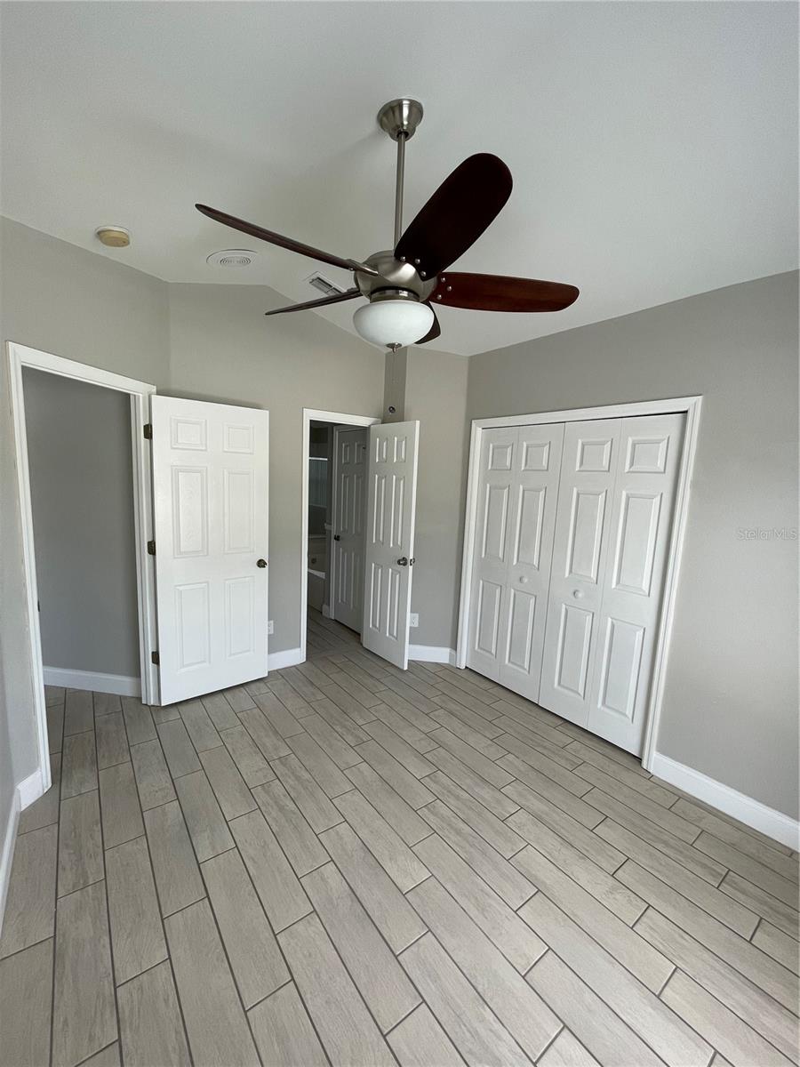 Image 16 of 29 For 304 Crisan Court