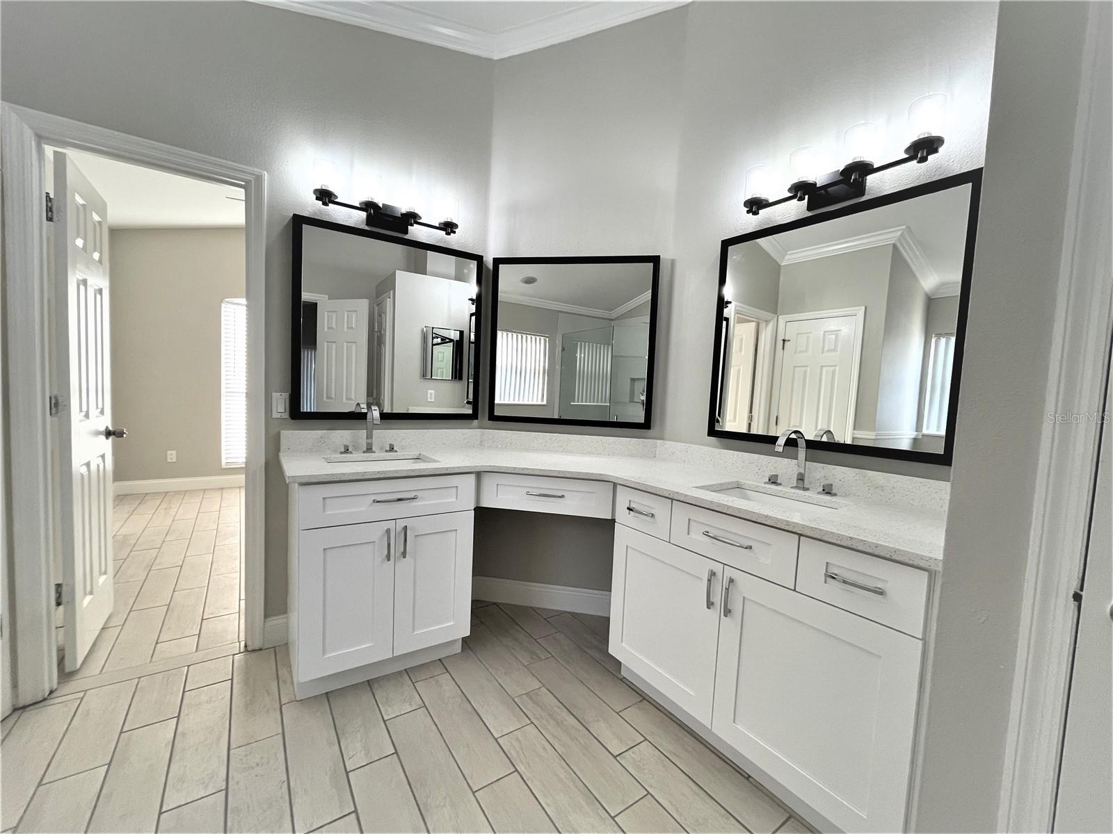 Image 17 of 29 For 304 Crisan Court