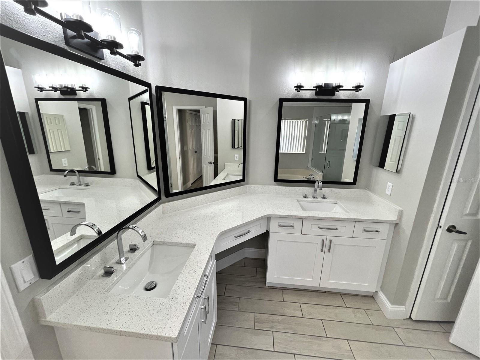 Image 19 of 29 For 304 Crisan Court