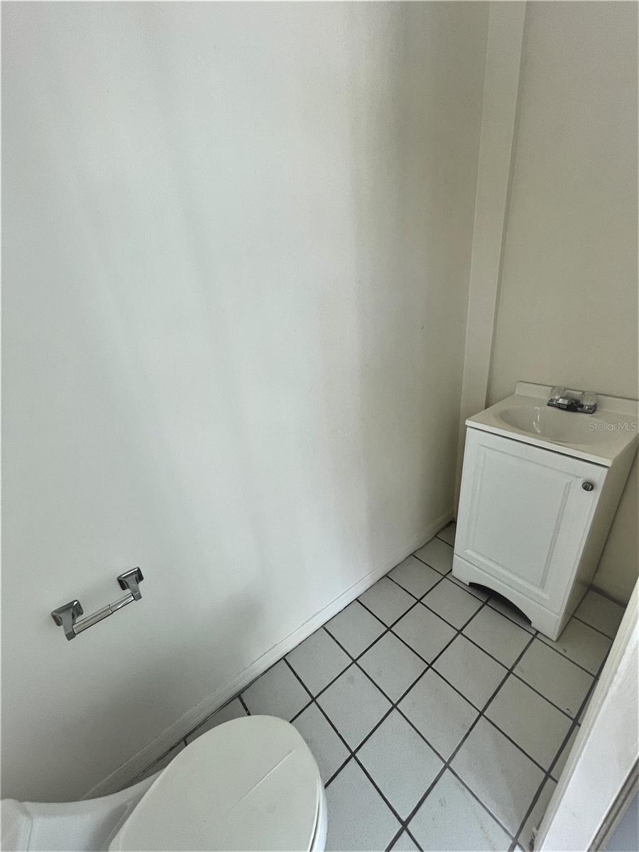 Image 26 of 29 For 304 Crisan Court