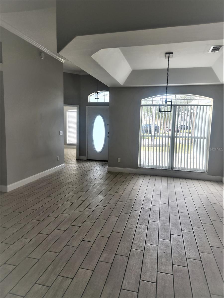 Image 6 of 29 For 304 Crisan Court