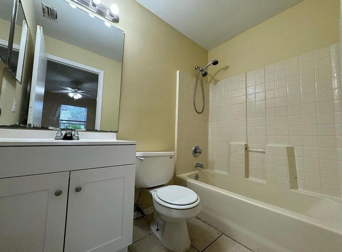 Image 17 of 18 For 615 Royalty Court