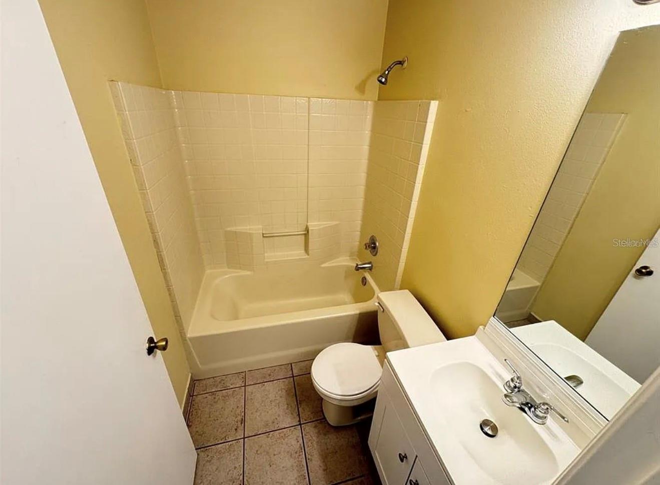 Image 8 of 18 For 615 Royalty Court